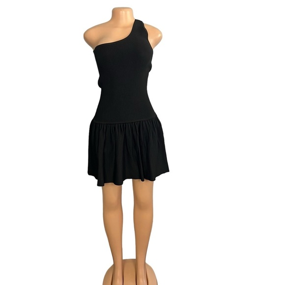 3/$30 🍂 BCBGMAXAZRIA One Shoulder Fit And Flare Dress Ribbed Black - Picture 3 of 11